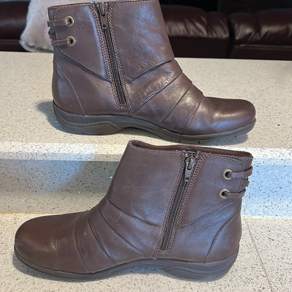 Clarks Women's Christine Tilt Ankle Boot Casual Zip Up Brown 7.5 W - Picture 2 of 6